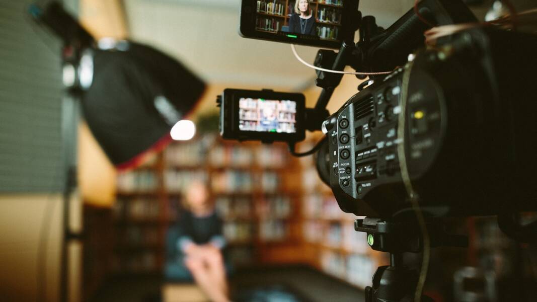 Tips to create a promotional video for small business